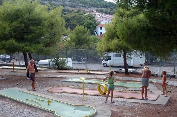 Parque de vacaciones Ks Holidays *